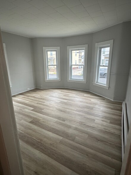 Building Photo - 51 Cumberland St
