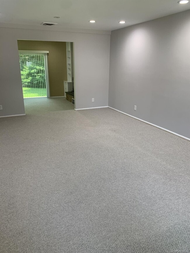 Building Photo - 220 Jackson Pl