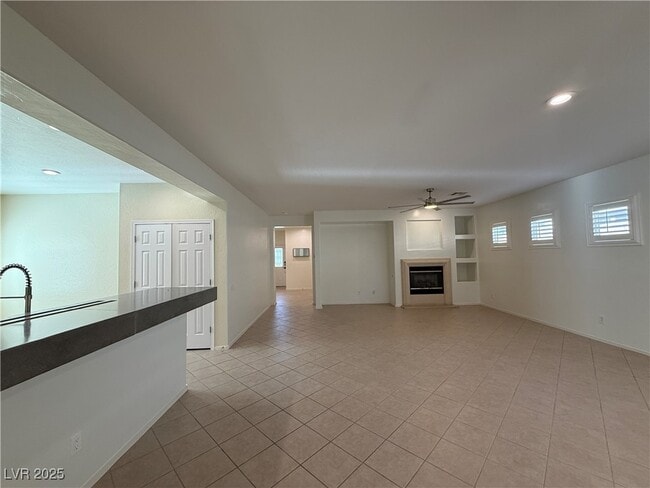 Building Photo - 2739 Mintlaw Ave