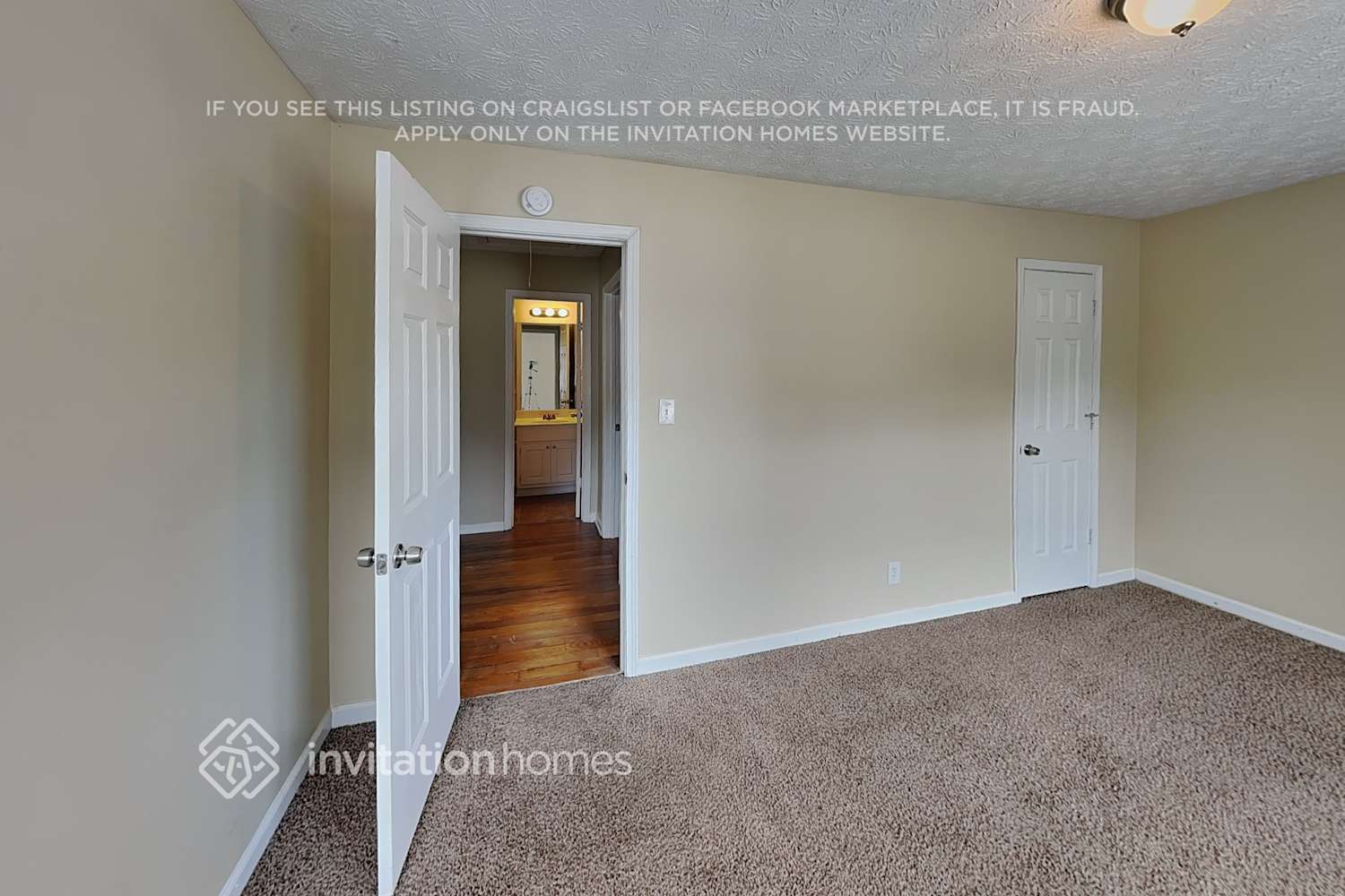 Building Photo - 305 Mary Alice Dr