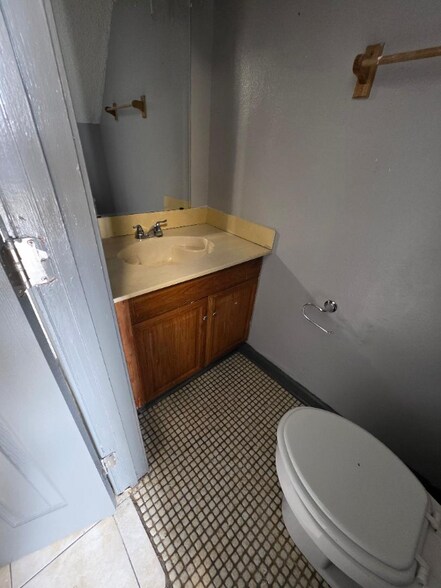 Building Photo - 7813 Star St