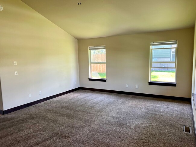 Building Photo - 3 Bed 2 Bath home in Bozeman