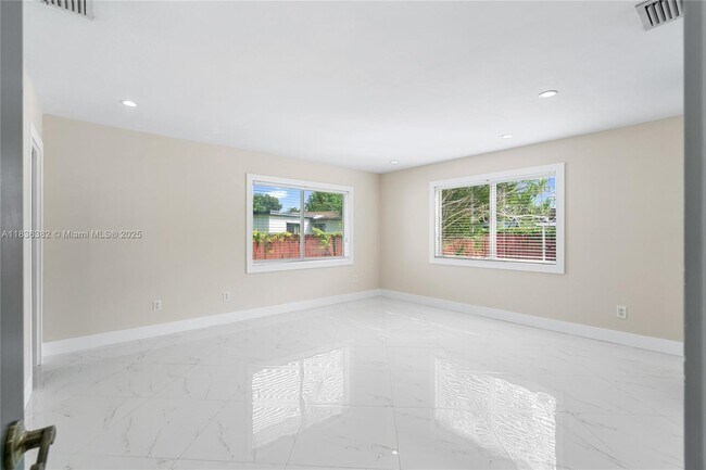 Building Photo - 13611 SW 77th St