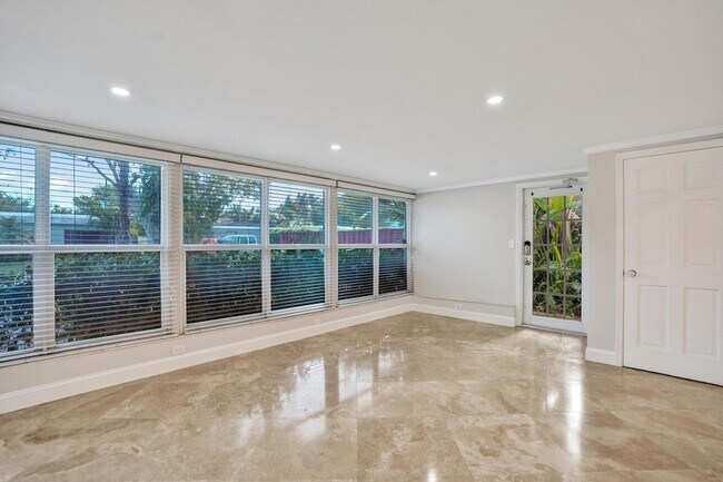 Building Photo - 1145 NE 12th Ave