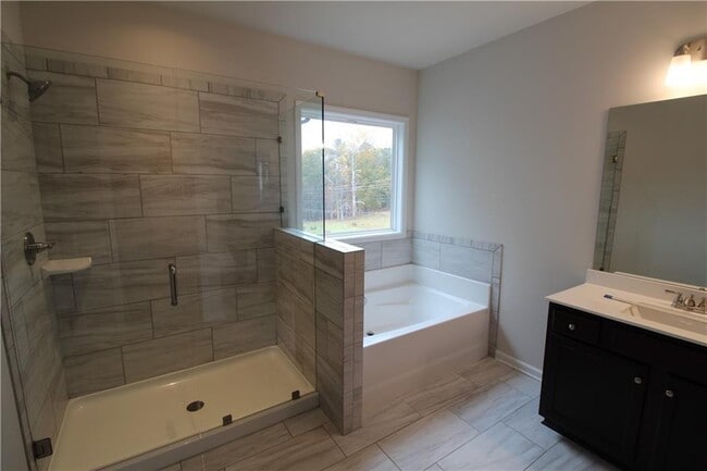 Building Photo - 5200 Fox Den Rd