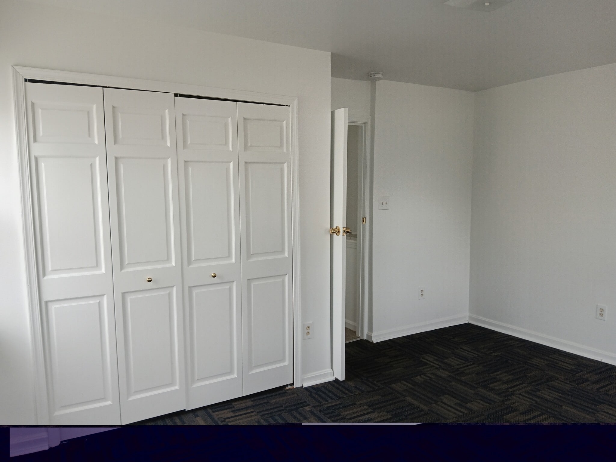 closets in bedroom - 254 S Exeter St