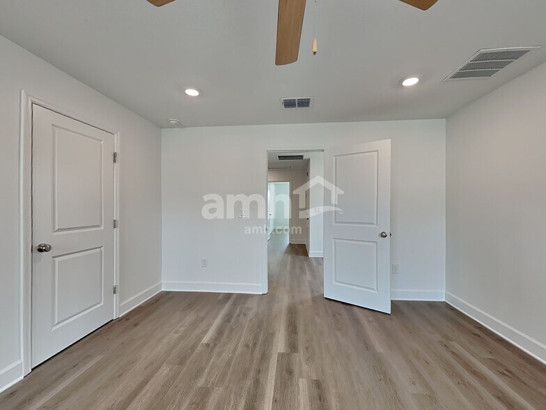 Building Photo - 16608 Cheyanne Ct