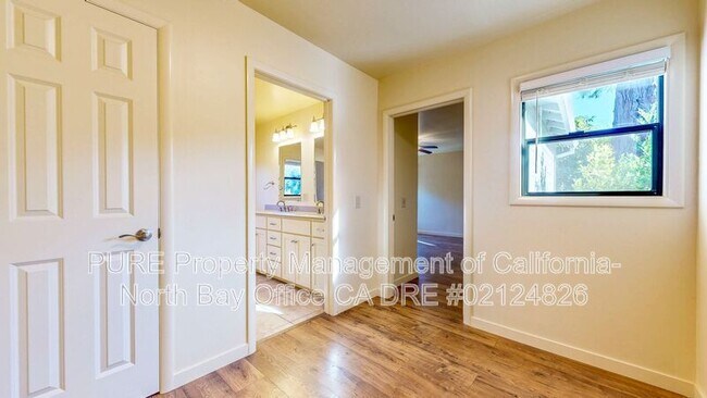 Building Photo - 4939 Dry Creek Rd