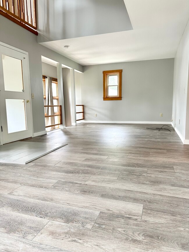 Building Photo - 2505 Dahle St