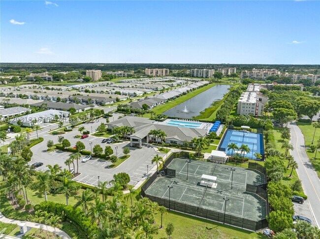 Building Photo - 7305 Ivory Spring Brilliance