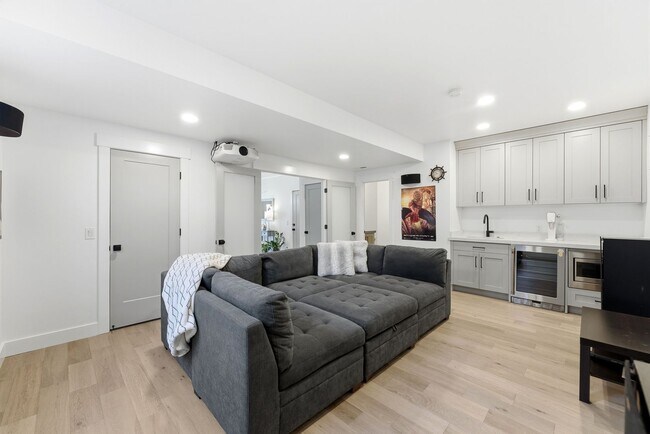 Building Photo - 11716 Meeks Ct