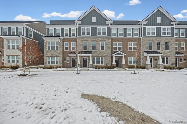 Building Photo - 43071 Atwood Ave