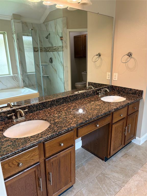 Building Photo - 1402 Township Ct
