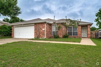 Building Photo - 900 Topaz Dr