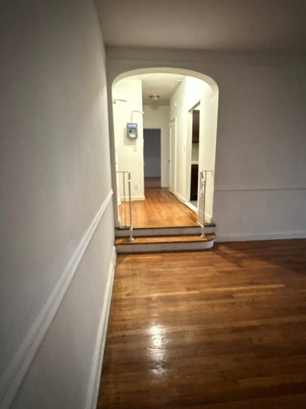 Building Photo - 129 N Walnut St