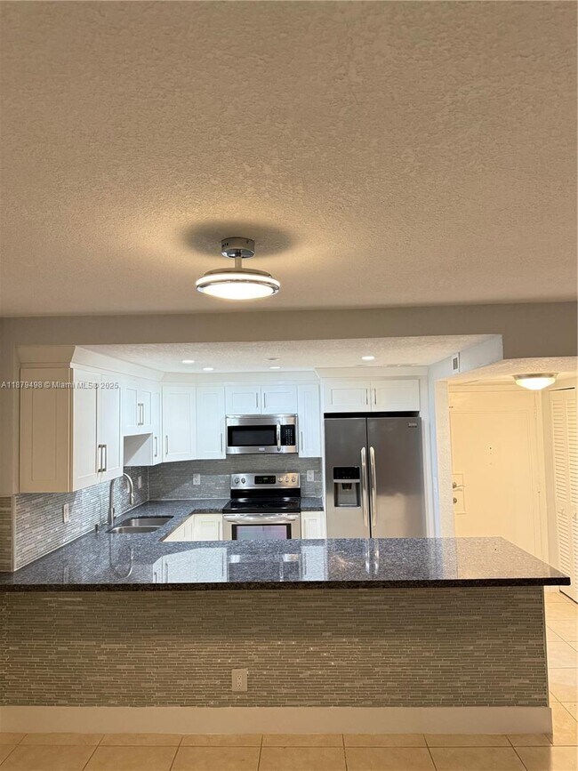 Building Photo - 1801 S Ocean Dr