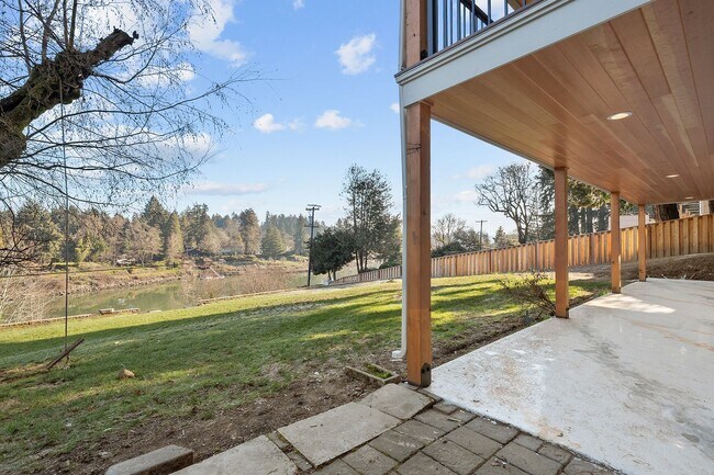 Building Photo - Lake Oswego Four Bedroom Home with View of...