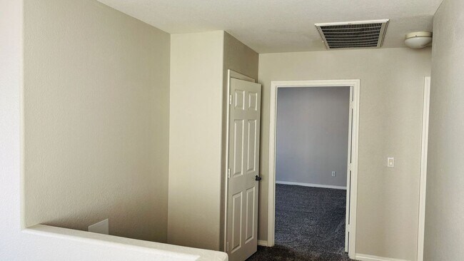 Building Photo - 7289 Larix Rd