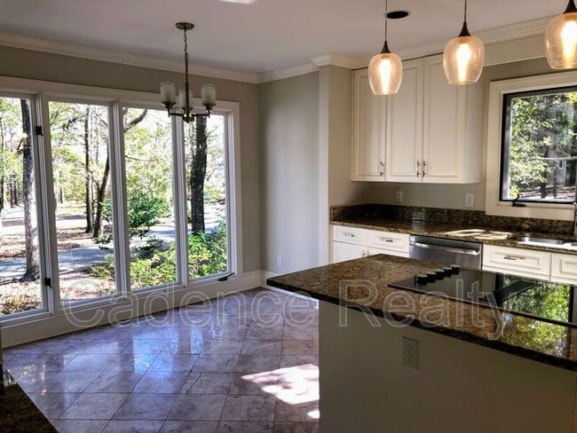 Building Photo - 1016 Creekside Ln