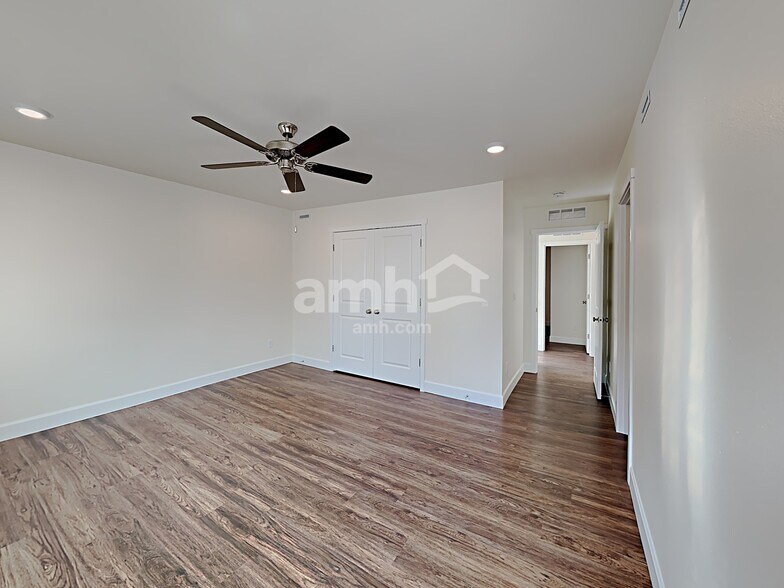 Building Photo - 4207 177th St E