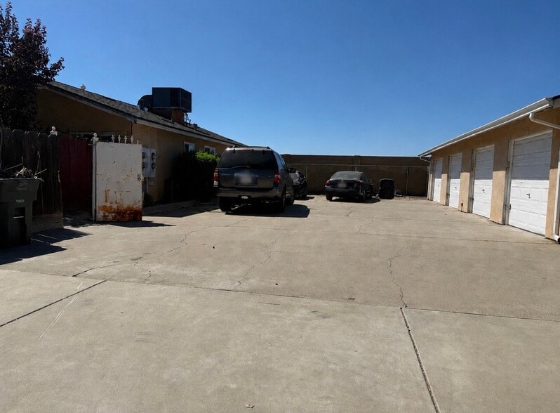 Building Photo - 3800 Gareth Ln