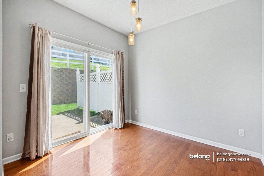 Building Photo - 461 Turner Dr