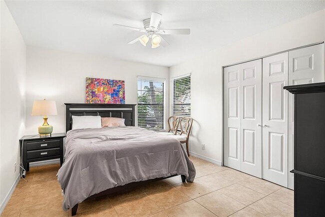 Building Photo - 8055 Burlington Ct