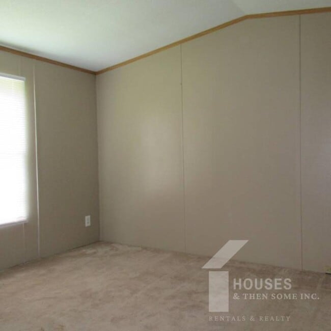 Building Photo - 1395 New Cut Rd