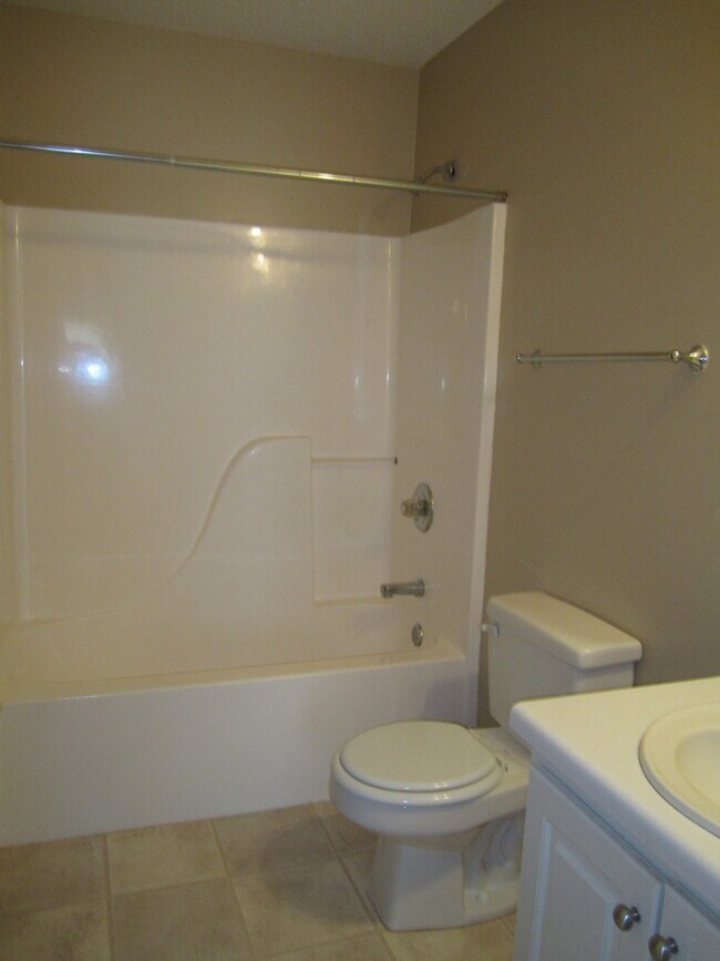 Building Photo - Taleeda 437-439