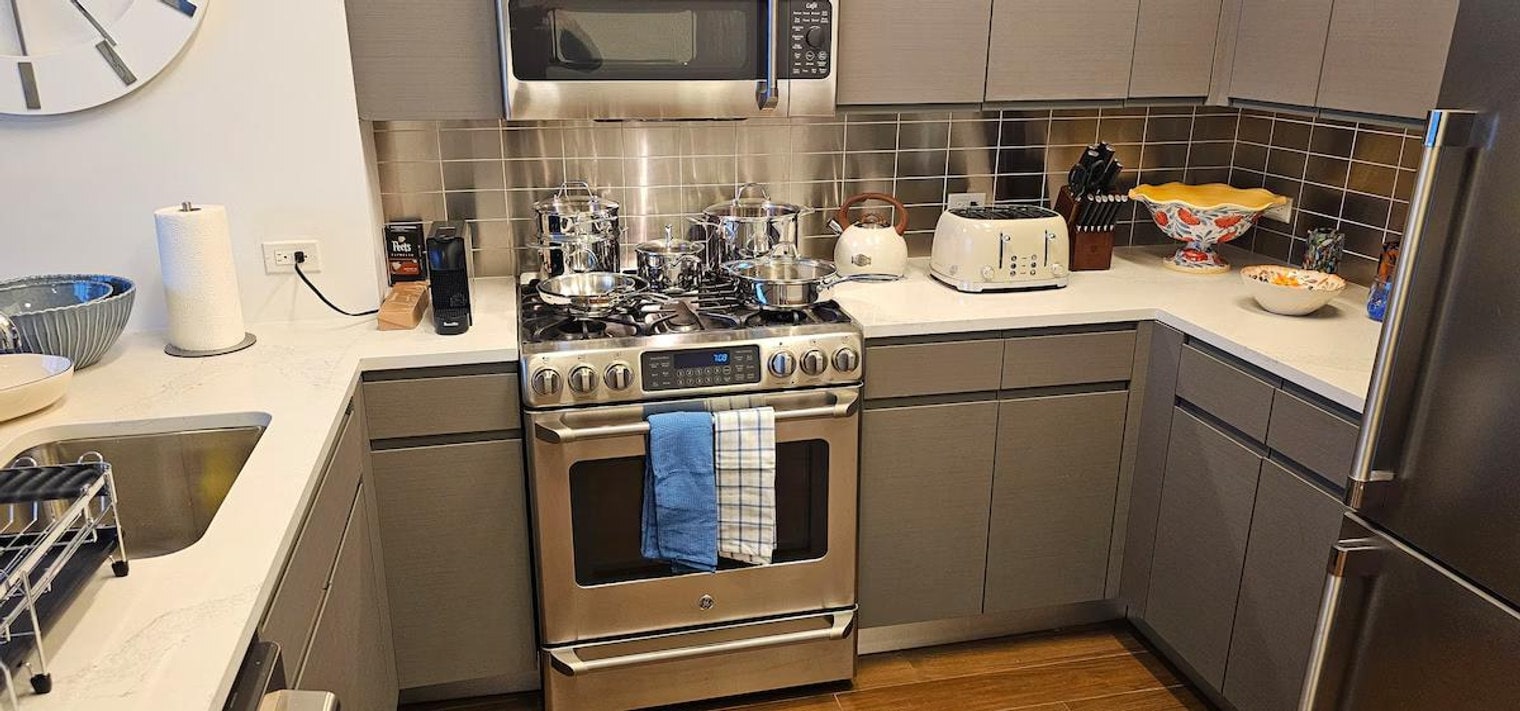 Building Photo - 508-507 W 28th St