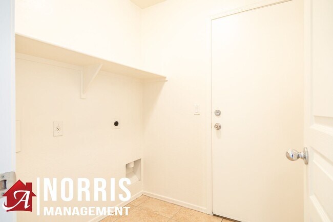 Building Photo - Great Home in a Great Location