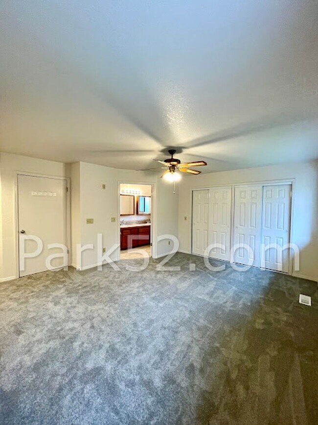 Building Photo - 1/2 Off First Full Month! 4 Bedroom Single...