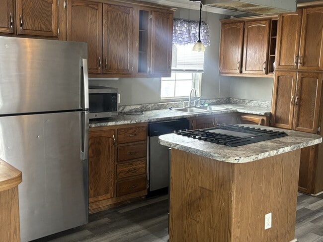 Building Photo - 1735 Blackhawk Dr