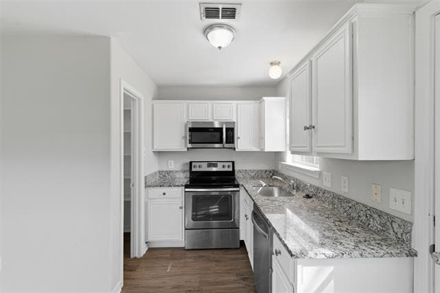 Building Photo - 1901 Wright St