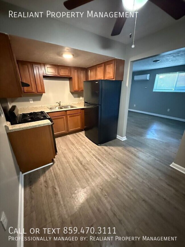 Building Photo - 2066 Fairmont Ct