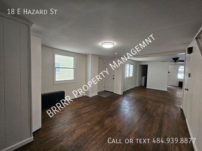 Building Photo - 18 E Hazard St