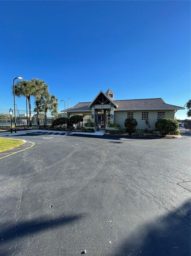 Building Photo - 5893 Plum Harbor Cir