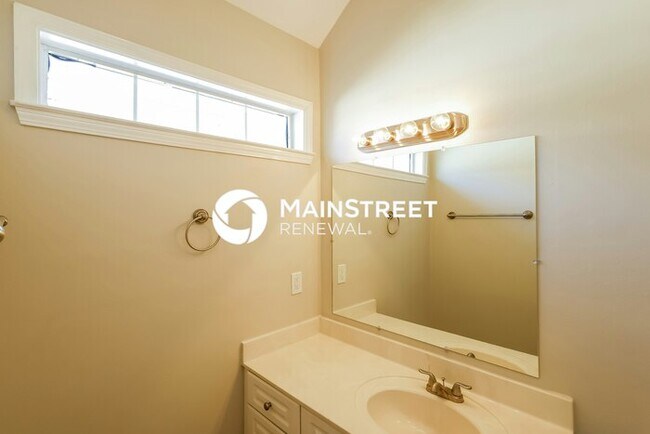 Building Photo - 3 Bedroom Pet-Friendly Home in PELHAM, AL with Main Street Renewal
