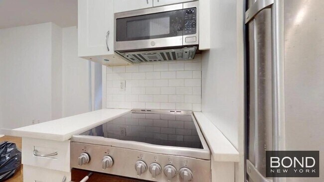 Building Photo - 588 Amsterdam Ave
