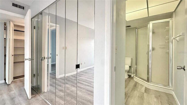 Building Photo - 22333 Edgewater Dr