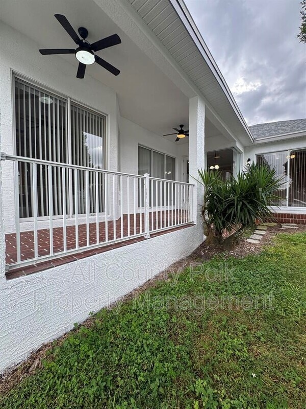 Building Photo - 2948 Vintage View Cir