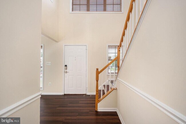 Building Photo - 12907 Martingale Ct