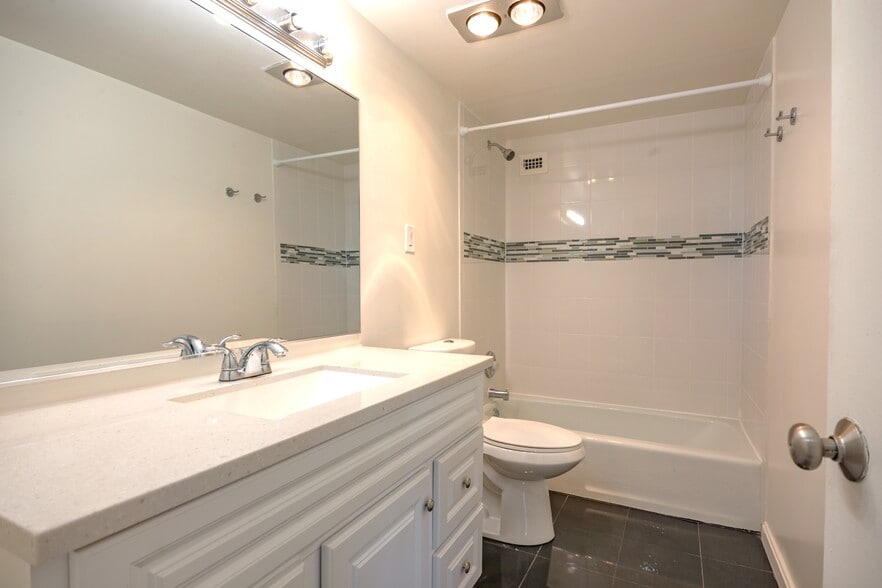 Bathroom - 3701 S George Mason Dr