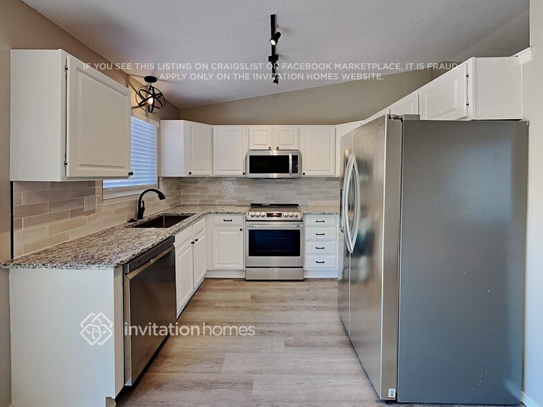 Building Photo - 3451 Mountainside Dr