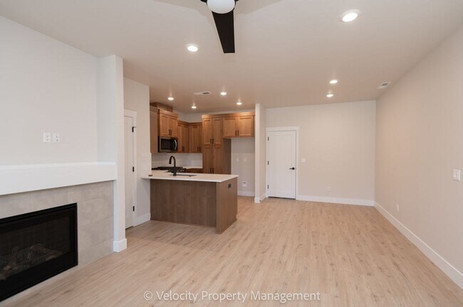 Building Photo - 3032 NE Terreo Pl