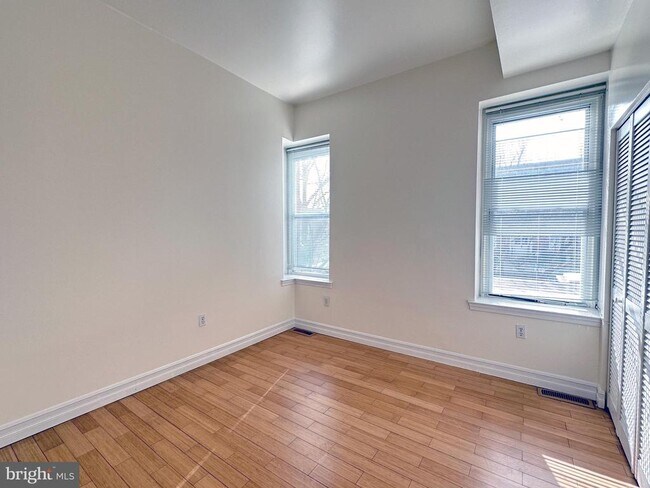 Building Photo - 3231 Powelton Ave