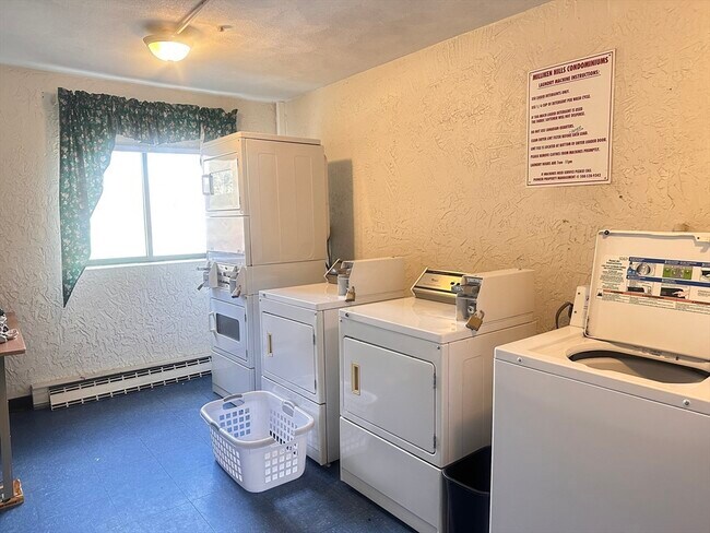 Building Photo - 67 Milliken Ave