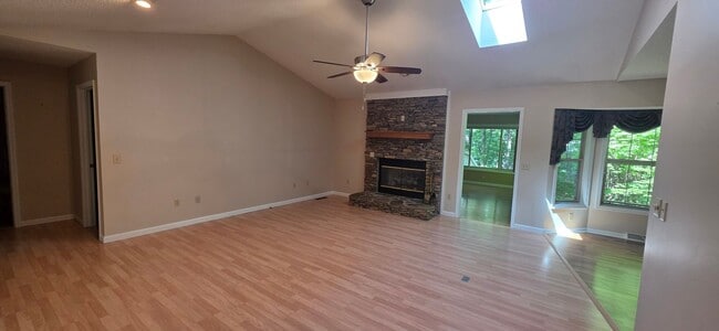 Building Photo - 130 Berkshire Loop