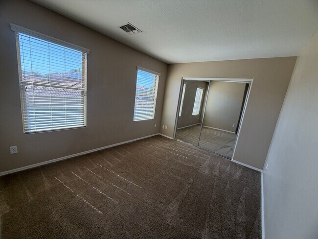 Building Photo - Beautiful Surprise Home with large loft and extra living room space