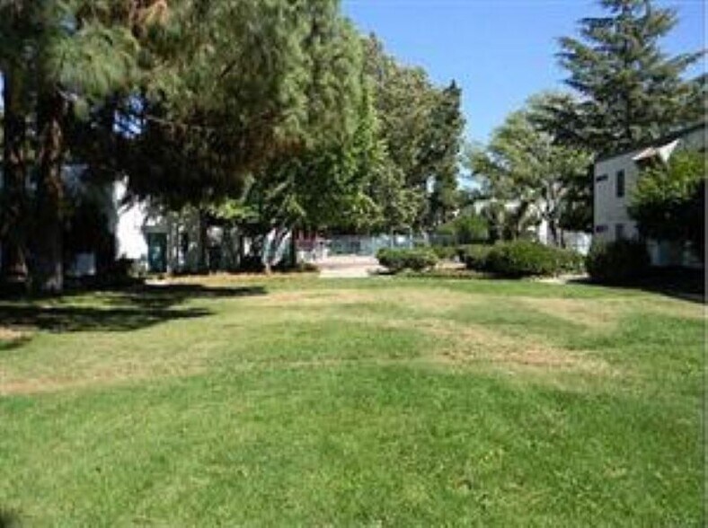 Building Photo - 1001 Murrieta Blvd